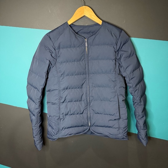 Lululemon Just Enough Puff Jacket
Inkwell size 4 - Picture 3 of 16